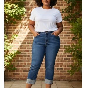 New Lane Bryant medium washed Blue Cropped Jeans with Embellished Hem Sz 24 nwt